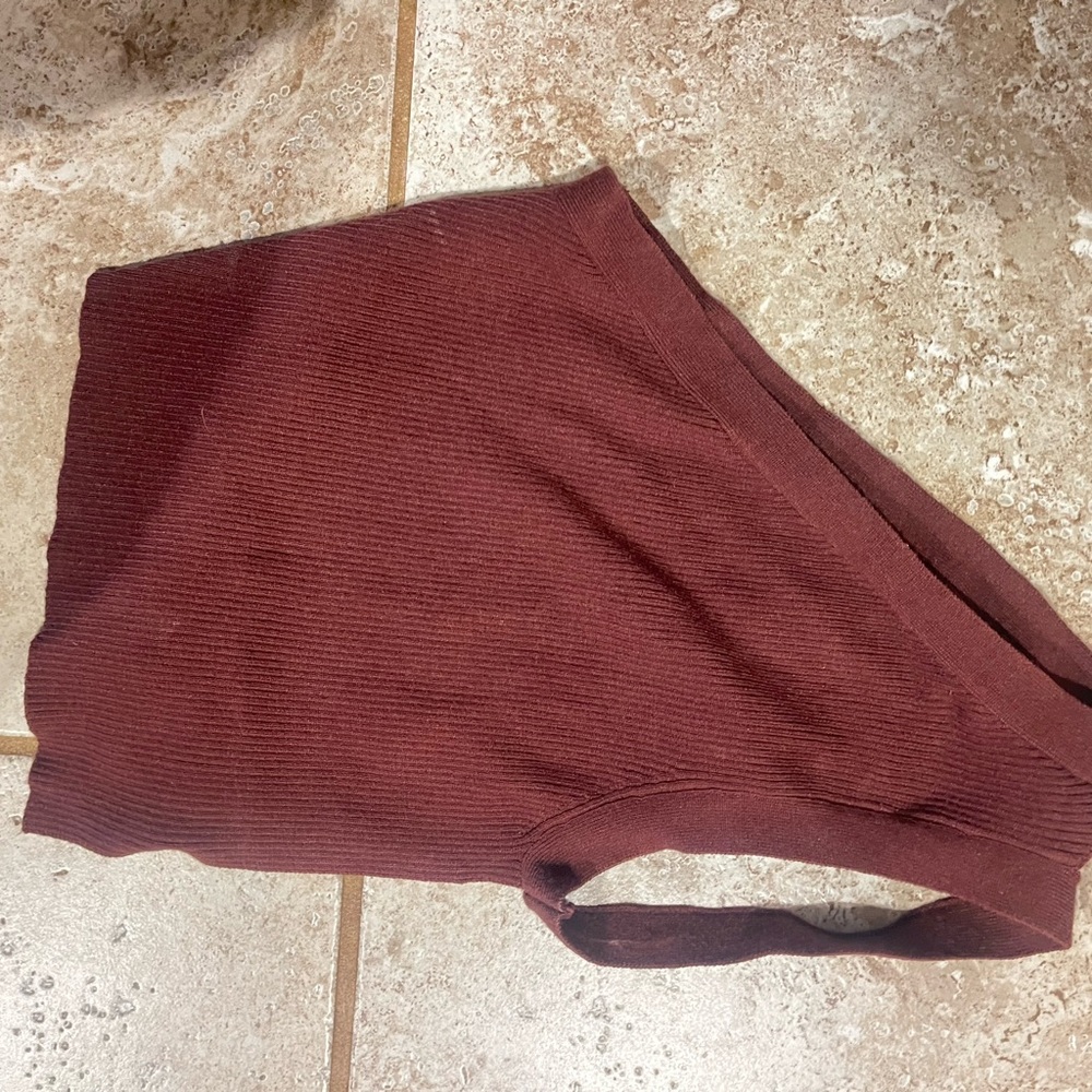 Ribbed Knit Sleeveless Top in Deep Burgundy